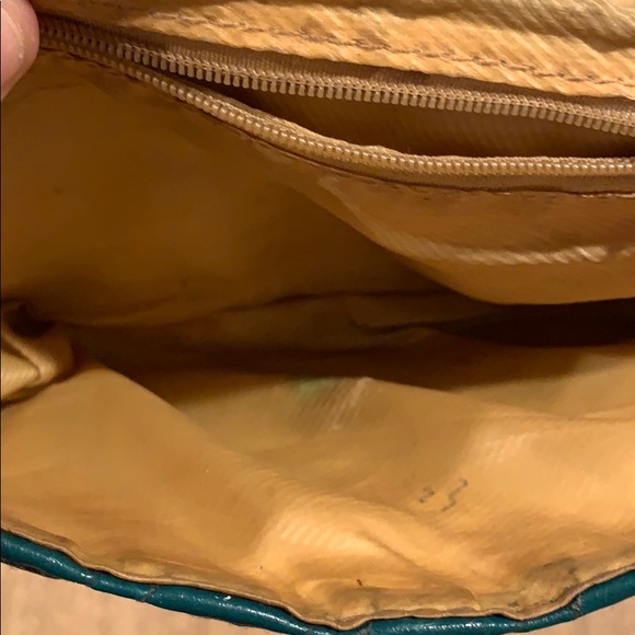 Green Clutch - Picture 2 of 2